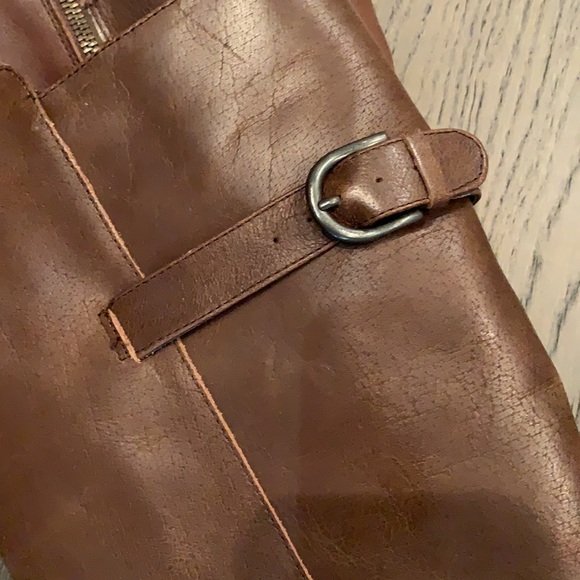 Tall leather w/ interior pockets - Picture 3 of 5